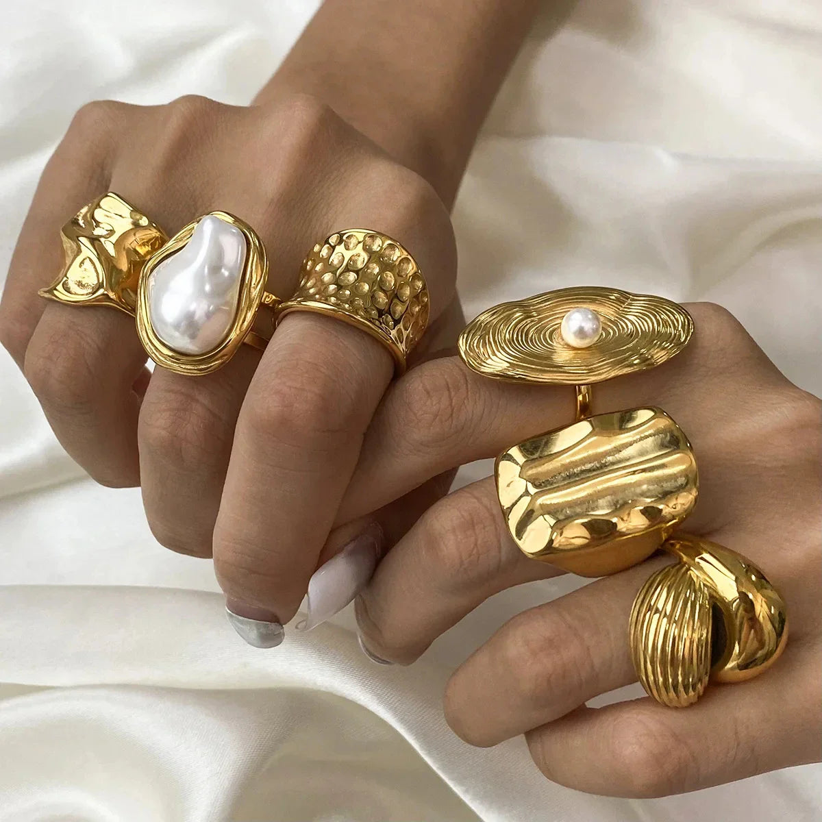 Chunky stoned ring