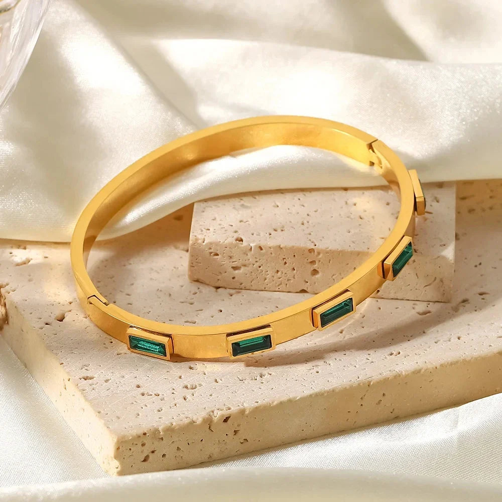 Classy green bracelet