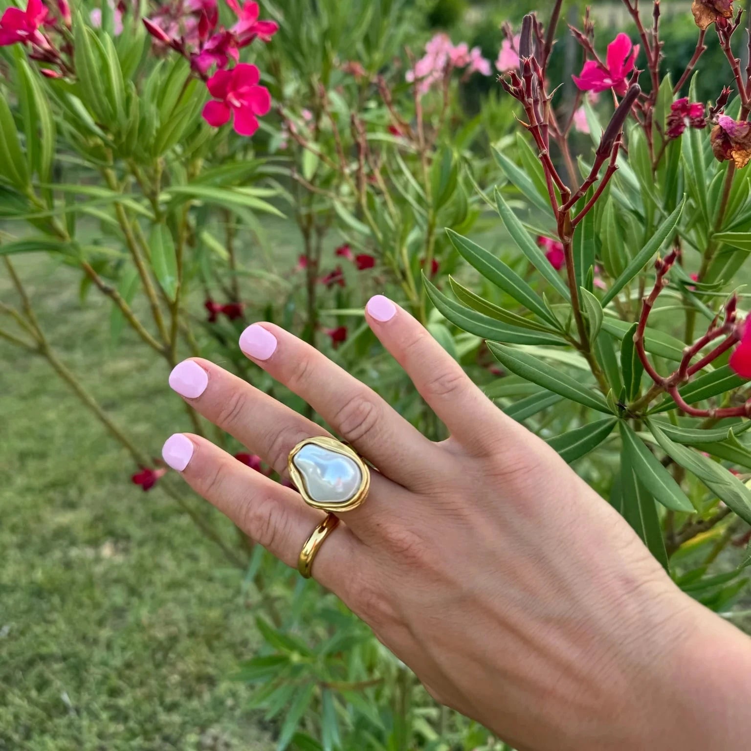 Chunky stoned ring