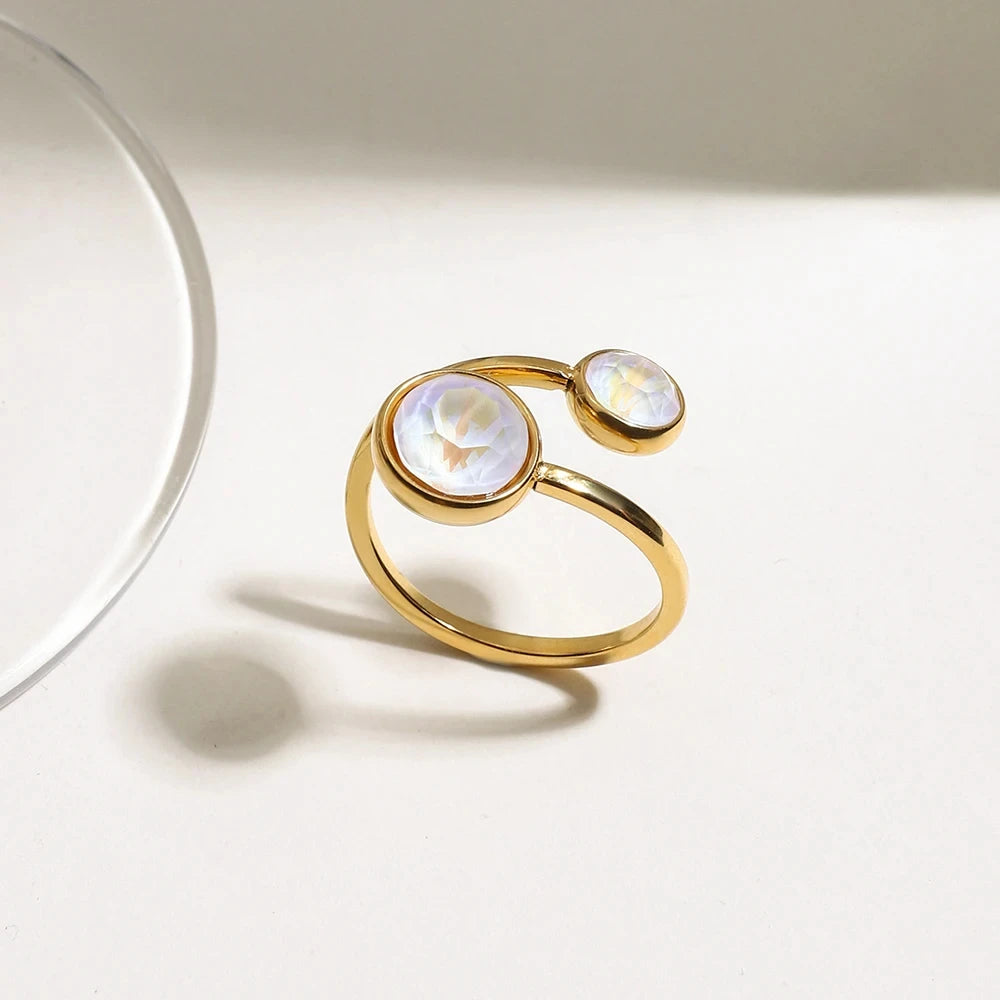 Spiral stoned ring