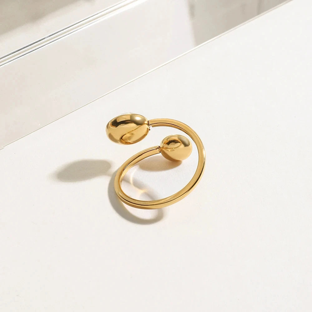 Spiral stoned ring