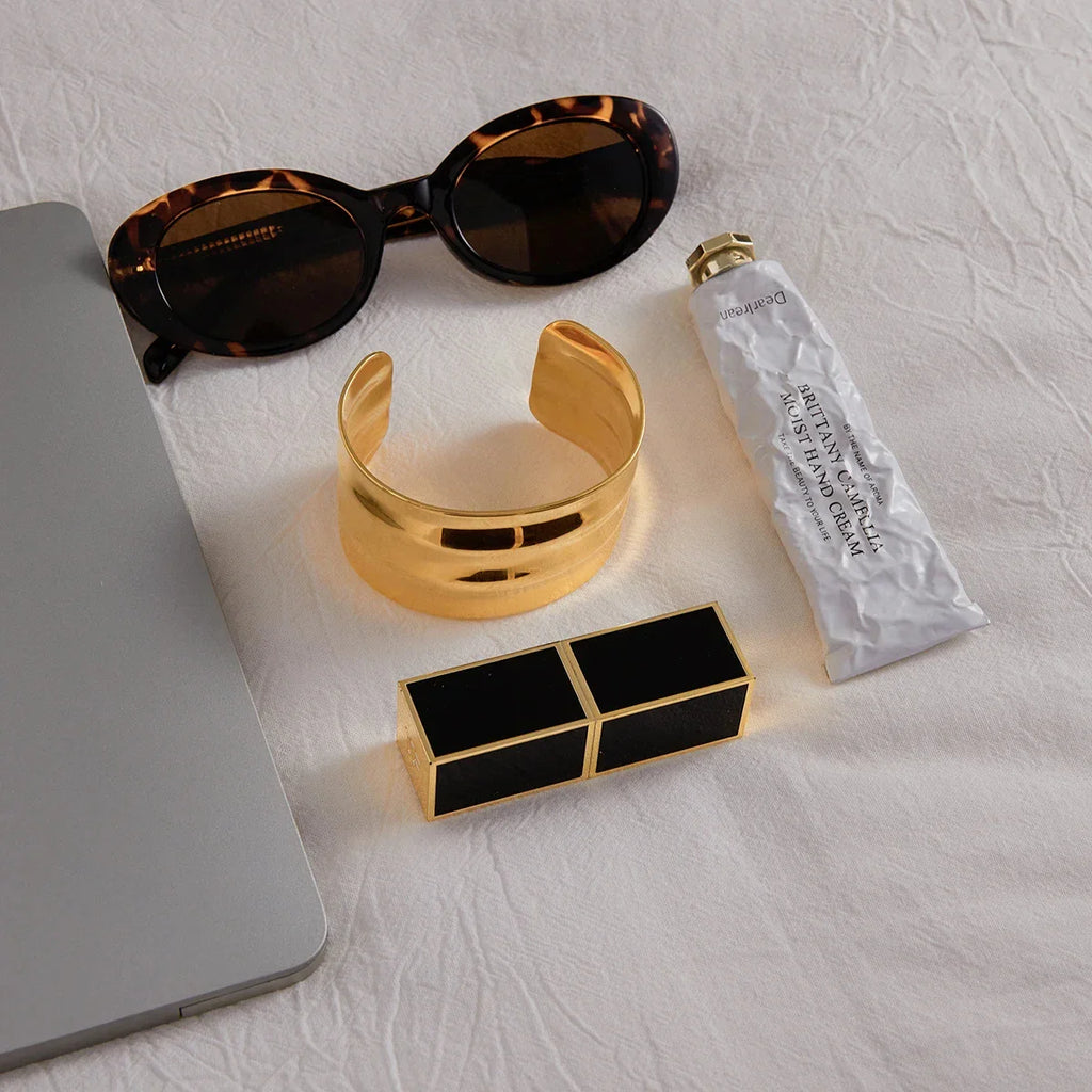 Waved statement bangle