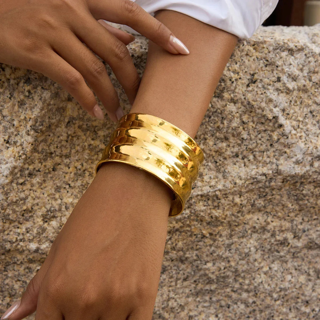 Waved statement bangle