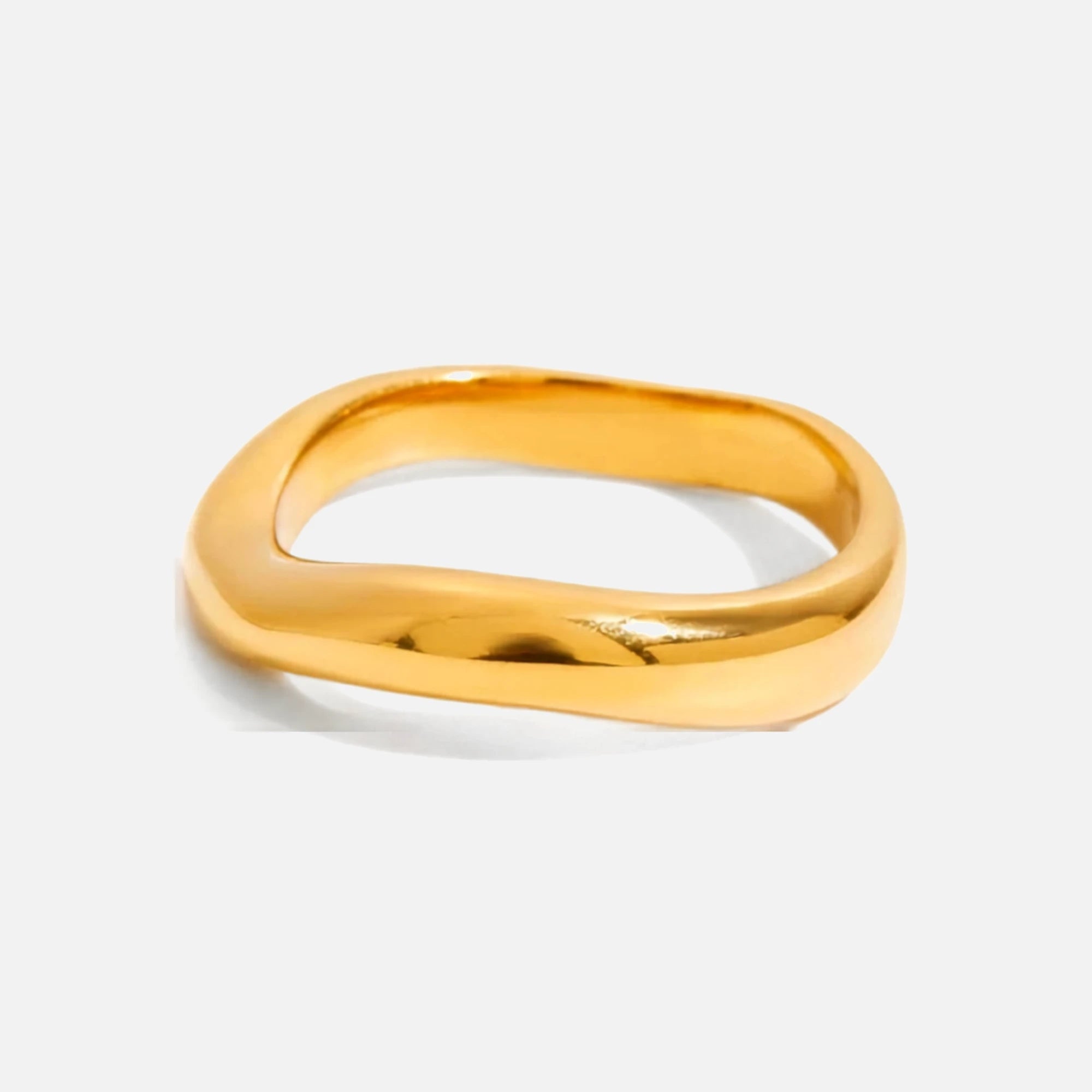 Curved classic ring